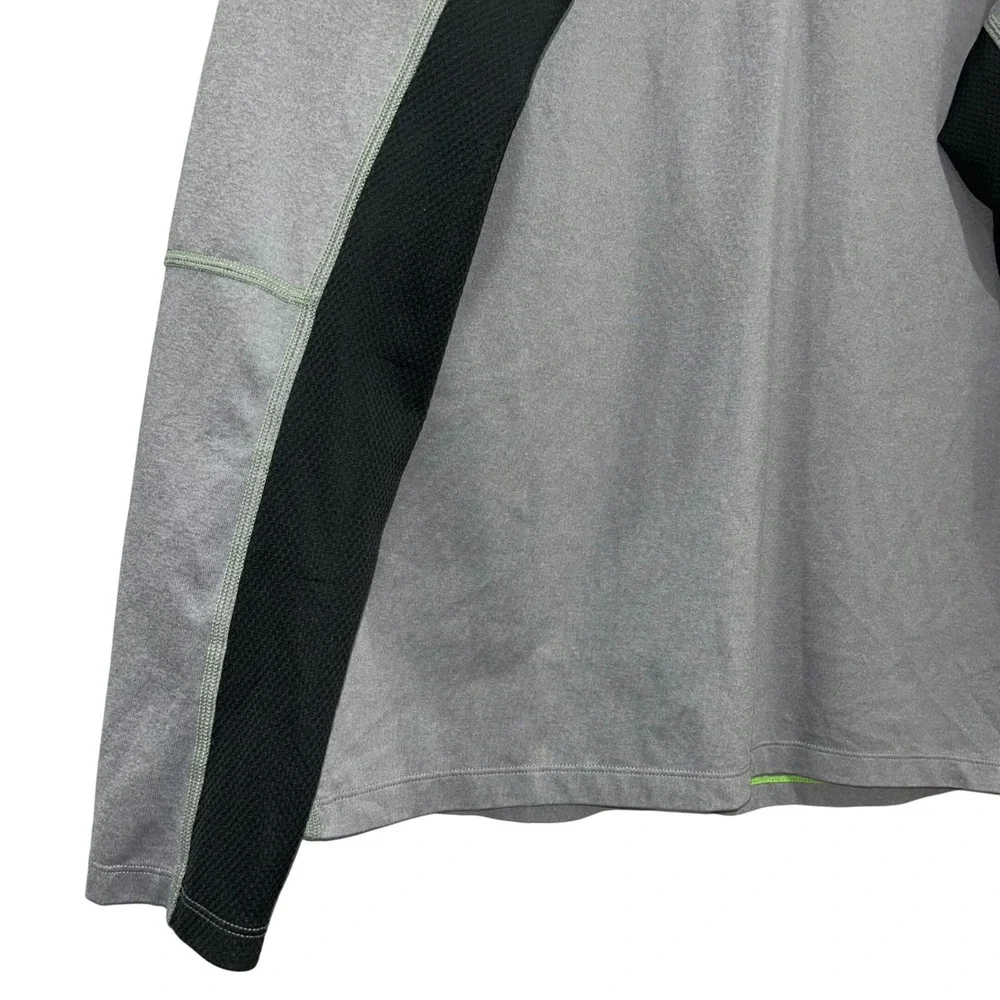 The North Face Mens L G FlashDry XD Quarter Zip Pullover Athletic‎ Gray